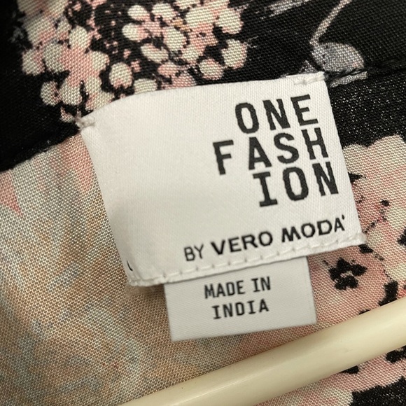 Vero Moda Long Floral Cardigan (with belt) - Picture 3 of 6